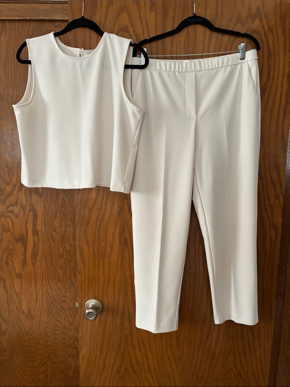 Jules & Leopold Cream Sleeveless Top and Straight Leg Pants Set